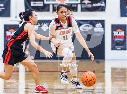 Thumbnail 3 in Carondelet vs 'Iolani (Iolani Classic Honolulu - Day 3) photogallery.