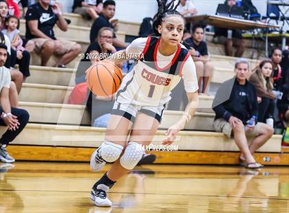 Thumbnail 2 in Carondelet vs 'Iolani (Iolani Classic Honolulu - Day 3) photogallery.