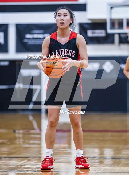 Thumbnail 1 in Carondelet vs 'Iolani (Iolani Classic Honolulu - Day 3) photogallery.