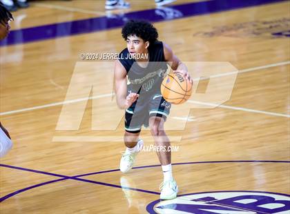 Thumbnail 3 in Ravencroft vs Broughton (John Wall Holiday Invitational) photogallery.