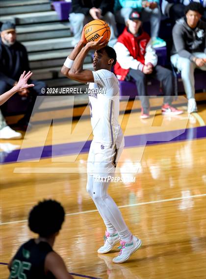 Thumbnail 1 in Ravencroft vs Broughton (John Wall Holiday Invitational) photogallery.