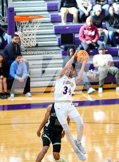 Thumbnail 2 in Ravencroft vs Broughton (John Wall Holiday Invitational) photogallery.