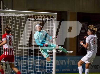 Thumbnail 2 in Regis Jesuit vs Denver East (CHSAA 5A Semifinals) photogallery.