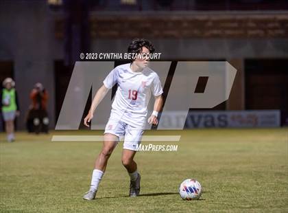 Thumbnail 3 in Regis Jesuit vs Denver East (CHSAA 5A Semifinals) photogallery.