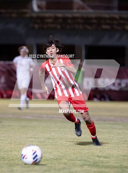 Thumbnail 3 in Regis Jesuit vs Denver East (CHSAA 5A Semifinals) photogallery.