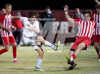 Thumbnail 2 in Regis Jesuit vs Denver East (CHSAA 5A Semifinals) photogallery.