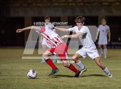 Thumbnail 3 in Regis Jesuit vs Denver East (CHSAA 5A Semifinals) photogallery.