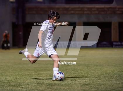 Thumbnail 3 in Regis Jesuit vs Denver East (CHSAA 5A Semifinals) photogallery.