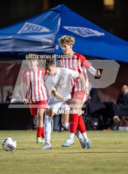 Thumbnail 2 in Regis Jesuit vs Denver East (CHSAA 5A Semifinals) photogallery.