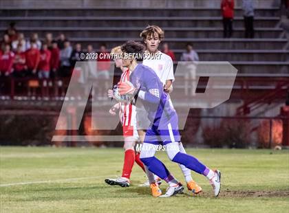 Thumbnail 1 in Regis Jesuit vs Denver East (CHSAA 5A Semifinals) photogallery.