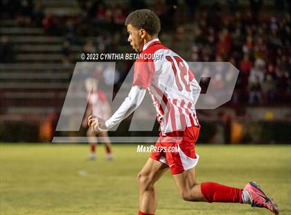 Thumbnail 2 in Regis Jesuit vs Denver East (CHSAA 5A Semifinals) photogallery.