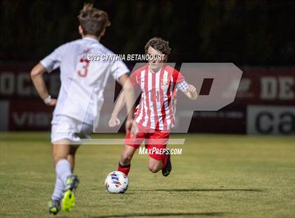 Thumbnail 1 in Regis Jesuit vs Denver East (CHSAA 5A Semifinals) photogallery.