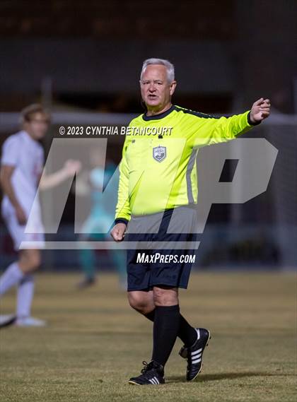 Thumbnail 3 in Regis Jesuit vs Denver East (CHSAA 5A Semifinals) photogallery.