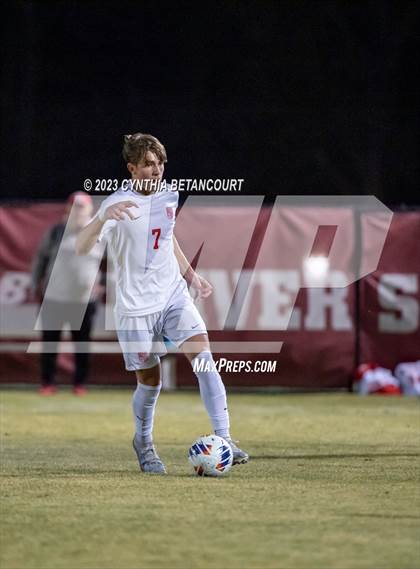 Thumbnail 1 in Regis Jesuit vs Denver East (CHSAA 5A Semifinals) photogallery.