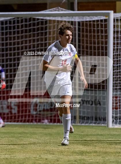 Thumbnail 3 in Regis Jesuit vs Denver East (CHSAA 5A Semifinals) photogallery.