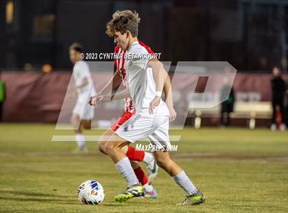 Thumbnail 2 in Regis Jesuit vs Denver East (CHSAA 5A Semifinals) photogallery.