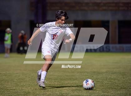 Thumbnail 1 in Regis Jesuit vs Denver East (CHSAA 5A Semifinals) photogallery.