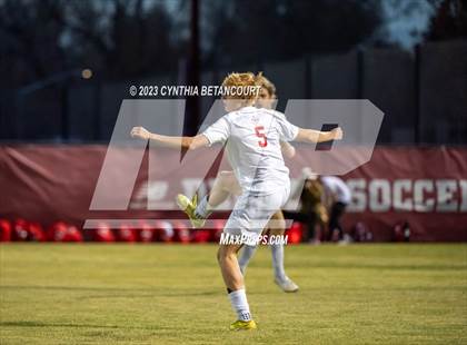 Thumbnail 3 in Regis Jesuit vs Denver East (CHSAA 5A Semifinals) photogallery.