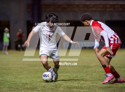Thumbnail 1 in Regis Jesuit vs Denver East (CHSAA 5A Semifinals) photogallery.