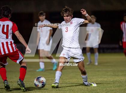 Thumbnail 2 in Regis Jesuit vs Denver East (CHSAA 5A Semifinals) photogallery.