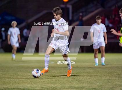 Thumbnail 2 in Regis Jesuit vs Denver East (CHSAA 5A Semifinals) photogallery.