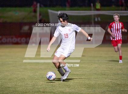 Thumbnail 2 in Regis Jesuit vs Denver East (CHSAA 5A Semifinals) photogallery.