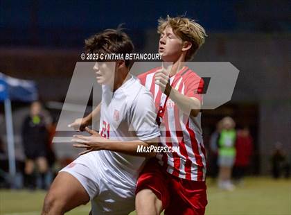Thumbnail 3 in Regis Jesuit vs Denver East (CHSAA 5A Semifinals) photogallery.