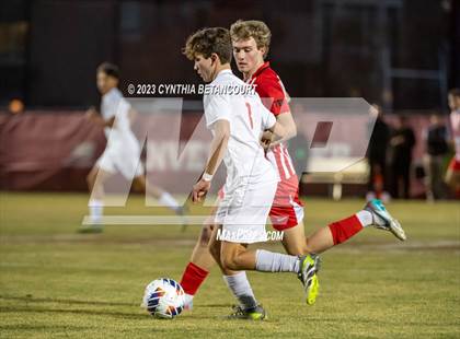Thumbnail 1 in Regis Jesuit vs Denver East (CHSAA 5A Semifinals) photogallery.