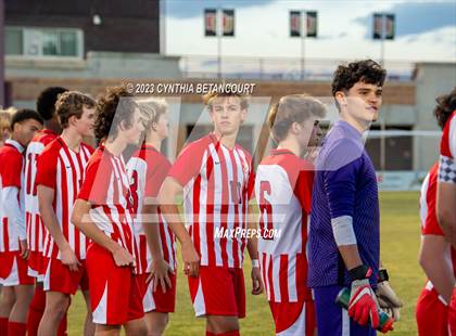 Thumbnail 3 in Regis Jesuit vs Denver East (CHSAA 5A Semifinals) photogallery.