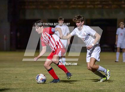 Thumbnail 2 in Regis Jesuit vs Denver East (CHSAA 5A Semifinals) photogallery.