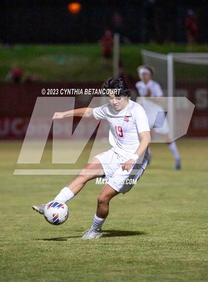 Thumbnail 1 in Regis Jesuit vs Denver East (CHSAA 5A Semifinals) photogallery.