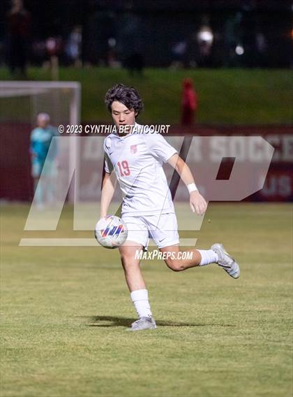 Thumbnail 3 in Regis Jesuit vs Denver East (CHSAA 5A Semifinals) photogallery.