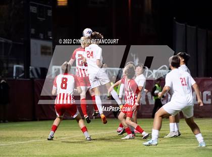 Thumbnail 2 in Regis Jesuit vs Denver East (CHSAA 5A Semifinals) photogallery.
