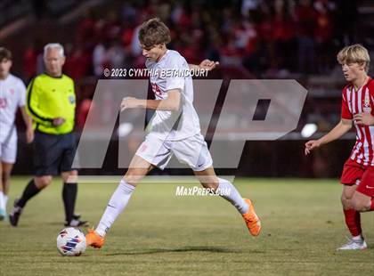 Thumbnail 3 in Regis Jesuit vs Denver East (CHSAA 5A Semifinals) photogallery.