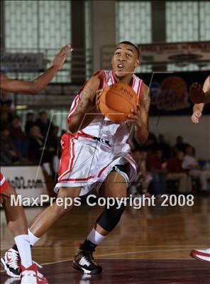 Thumbnail 2 in HS of Commerce vs Norwich Free Academy (Spalding Hoophall Classic) photogallery.