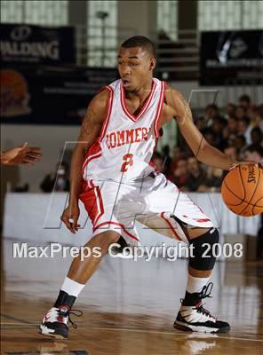 Thumbnail 2 in HS of Commerce vs Norwich Free Academy (Spalding Hoophall Classic) photogallery.