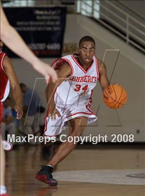 Thumbnail 2 in HS of Commerce vs Norwich Free Academy (Spalding Hoophall Classic) photogallery.