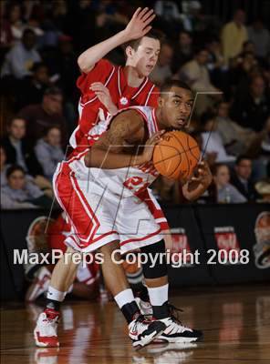 Thumbnail 3 in HS of Commerce vs Norwich Free Academy (Spalding Hoophall Classic) photogallery.