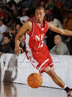 Thumbnail 2 in HS of Commerce vs Norwich Free Academy (Spalding Hoophall Classic) photogallery.