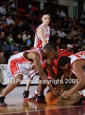 Thumbnail 2 in HS of Commerce vs Norwich Free Academy (Spalding Hoophall Classic) photogallery.
