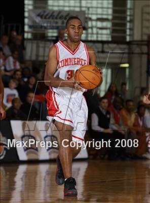 Thumbnail 3 in HS of Commerce vs Norwich Free Academy (Spalding Hoophall Classic) photogallery.