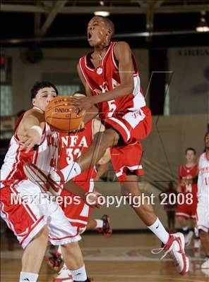 Thumbnail 3 in HS of Commerce vs Norwich Free Academy (Spalding Hoophall Classic) photogallery.