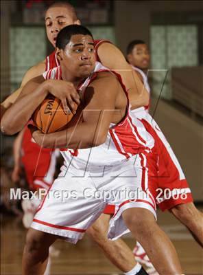 Thumbnail 1 in HS of Commerce vs Norwich Free Academy (Spalding Hoophall Classic) photogallery.