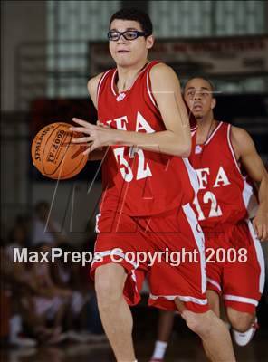 Thumbnail 1 in HS of Commerce vs Norwich Free Academy (Spalding Hoophall Classic) photogallery.