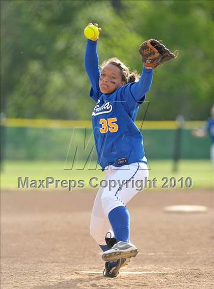 Thumbnail 2 in River Valley vs. Benicia (CIF SJS D3 Playoffs) photogallery.