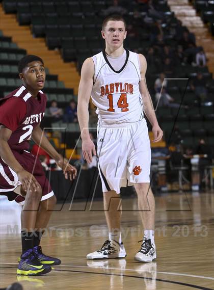 Thumbnail 2 in Babylon vs. Watervliet (NYSPHSAA Class B Final) photogallery.