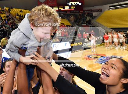 Thumbnail 1 in Windward vs. Harvard-Westlake (CIF SS Open DIV Final) photogallery.