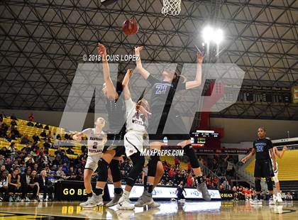 Thumbnail 1 in Windward vs. Harvard-Westlake (CIF SS Open DIV Final) photogallery.