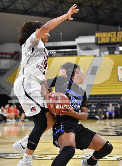 Thumbnail 1 in Windward vs. Harvard-Westlake (CIF SS Open DIV Final) photogallery.