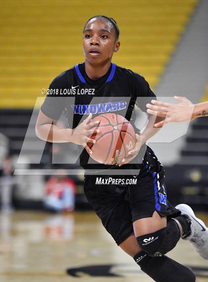 Thumbnail 1 in Windward vs. Harvard-Westlake (CIF SS Open DIV Final) photogallery.